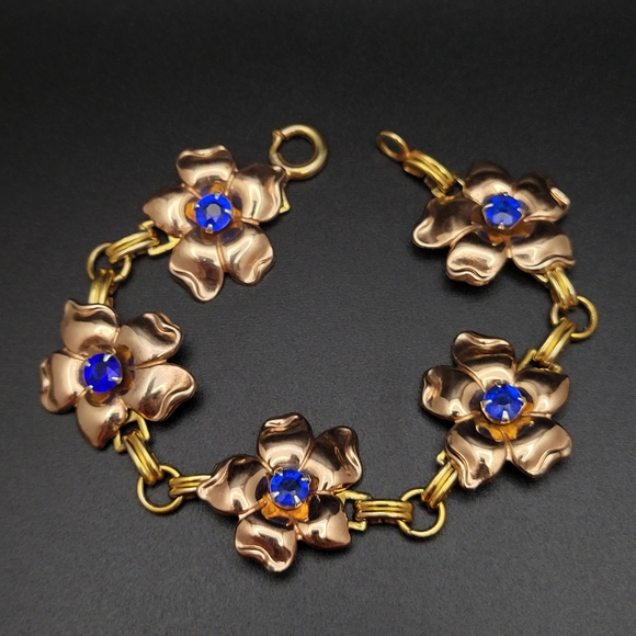 Mid Century Vintage Floral Gold Filled Bracelet with Blue Vibrant Rhinestones 7" - Picture 4 of 16